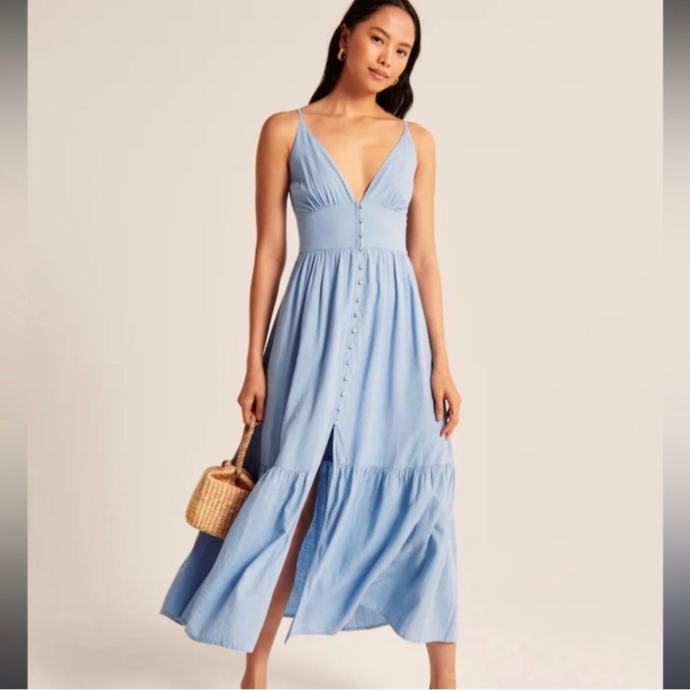 Abercrombie Size Large Barely Worn - image 1